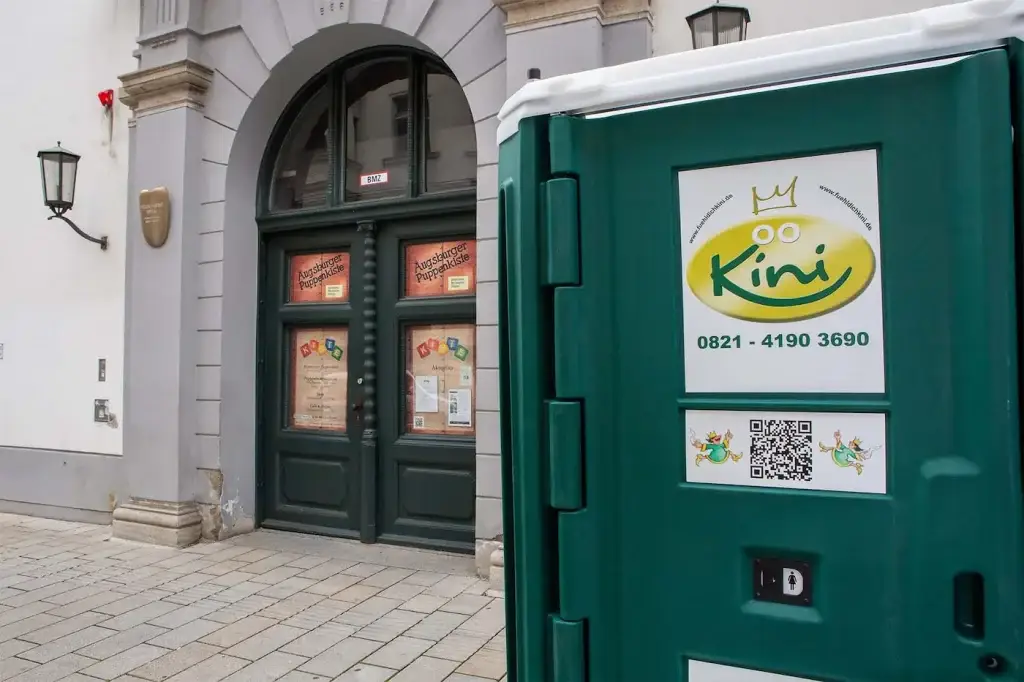 event-wc-im-einsatz-bei-stadtfest
