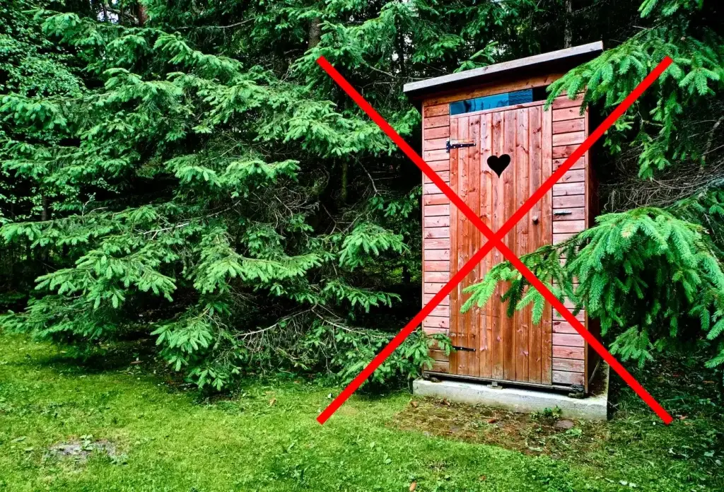 Komposttoilette aus Holz