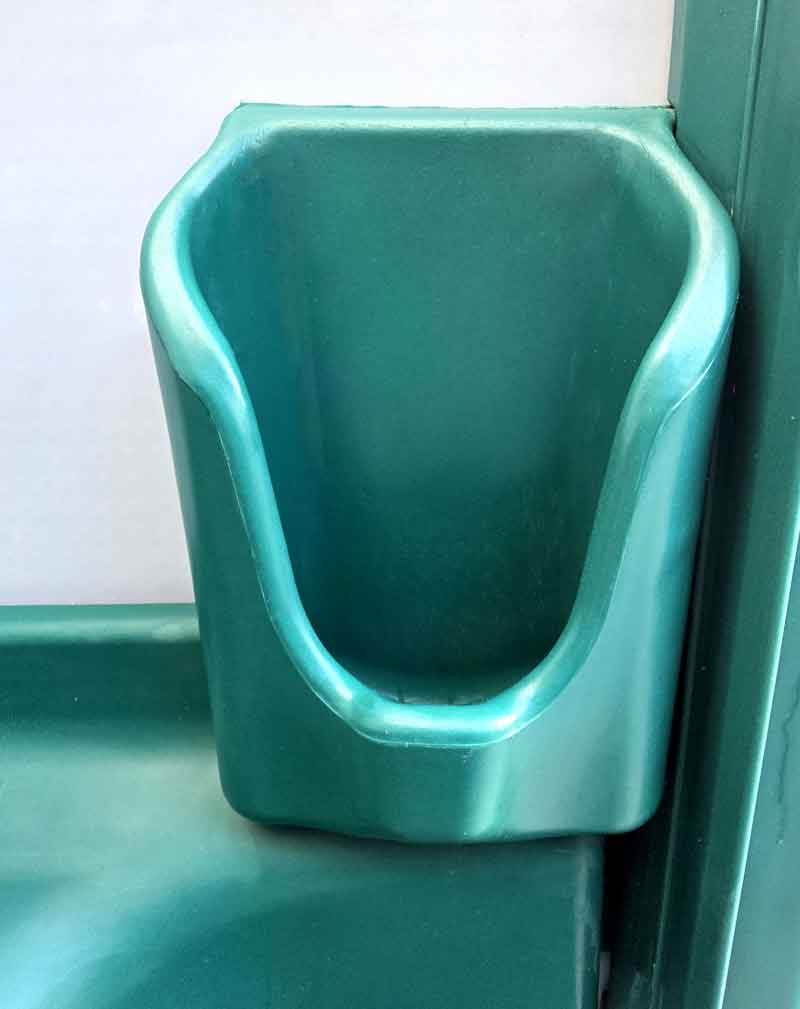 mobiles-klo-von-innen-urinal-fuehldichkini-augsburg